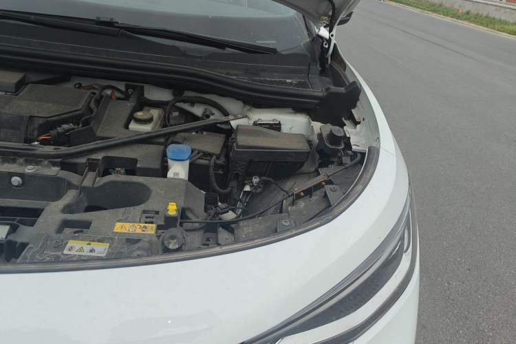 Used Volkswagen ID.4 CROZZ 2022 Standard Range PURE Edition Engine Bay Left
