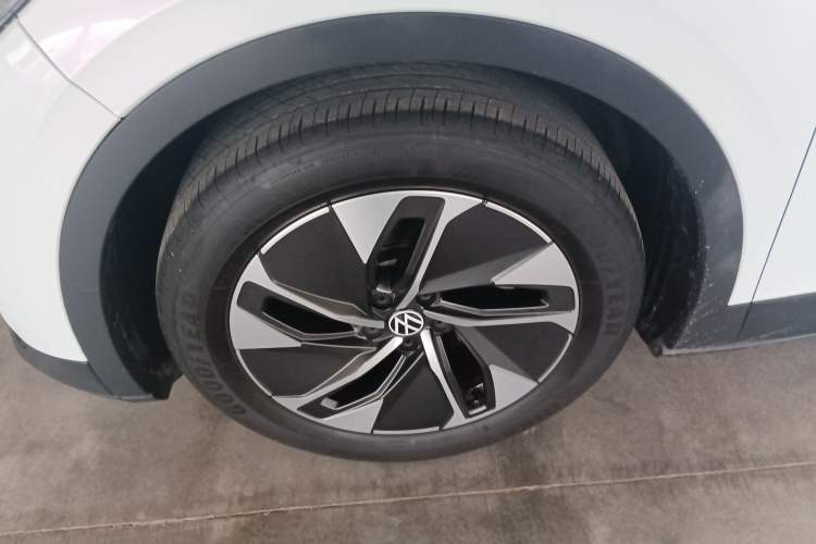 Used Volkswagen ID.4 CROZZ 2022 Standard Range PURE Edition Exterior 4