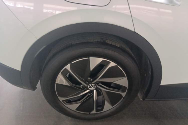 Used Volkswagen ID.4 CROZZ 2022 Standard Range PURE Edition Exterior 5
