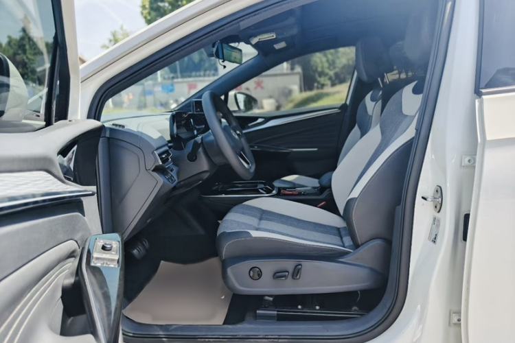 Used Volkswagen ID.4 CROZZ 2022 Standard Range PURE Edition Exterior 7
