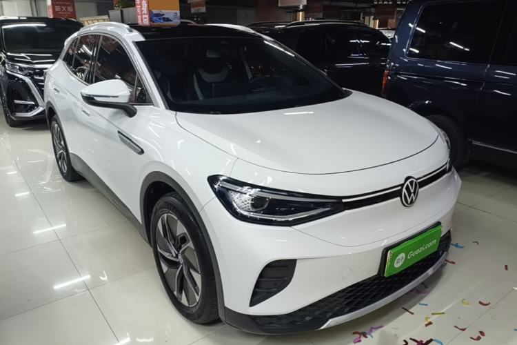 Used Volkswagen ID.4 CROZZ 2022 Standard Range PURE Edition Front Right 45 Deg