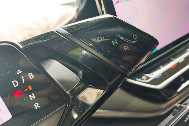 Used Volkswagen ID.4 CROZZ 2022 Long-Range PRO Edition Gear Lever