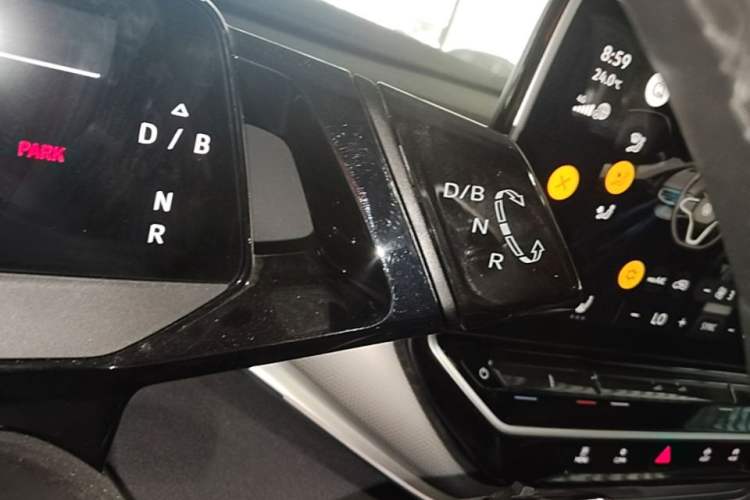 Used Volkswagen ID.4 CROZZ 2022 Long-Range PRO Edition Gear Lever