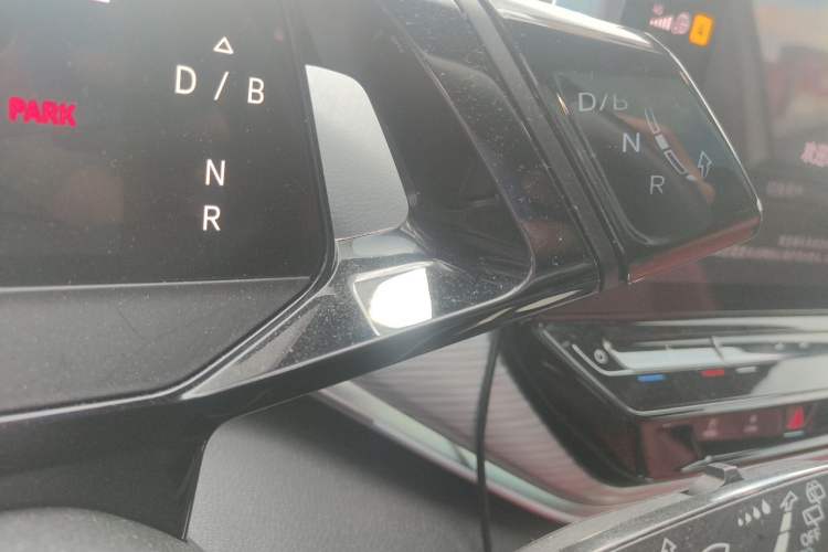 Used Volkswagen ID.4 CROZZ 2022 Long-Range PURE+ Edition Gear Lever