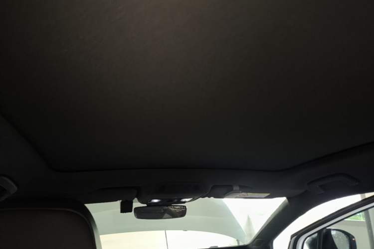 Used Volkswagen ID.4 CROZZ 2022 Long-Range Lite PRO Edition Headliner