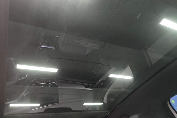 Used Volkswagen ID.4 CROZZ 2022 Long-Range Lite PRO Edition Headliner