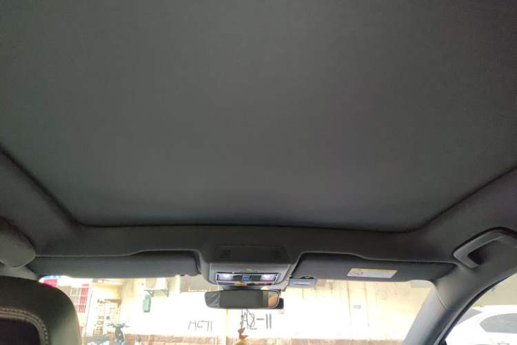 Used Volkswagen ID.4 CROZZ 2022 Long-Range PRO Edition Headliner