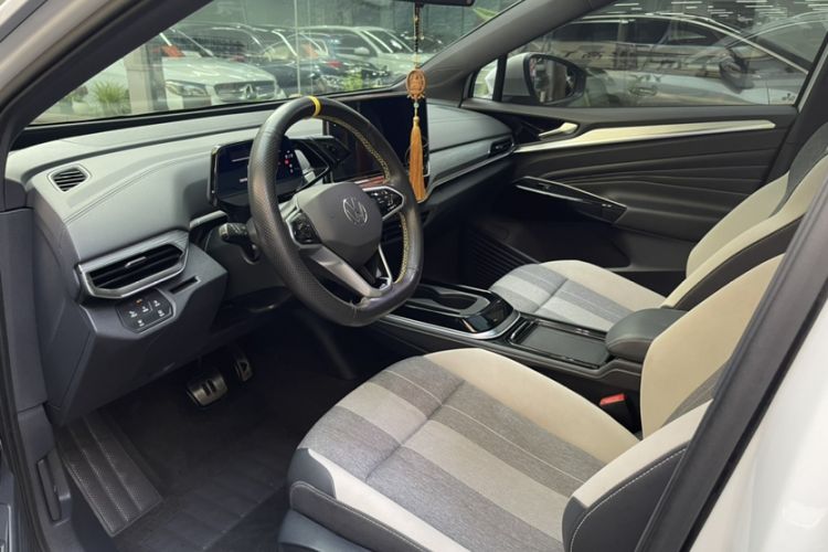 Used Volkswagen ID.4 CROZZ 2022 Long-Range PURE+ Edition Interior 1