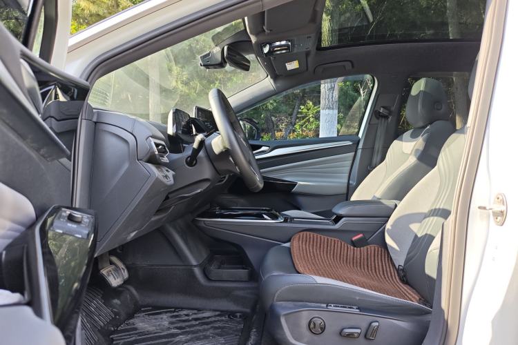 Used Volkswagen ID.4 CROZZ 2022 Long-Range PRO Edition Interior 1