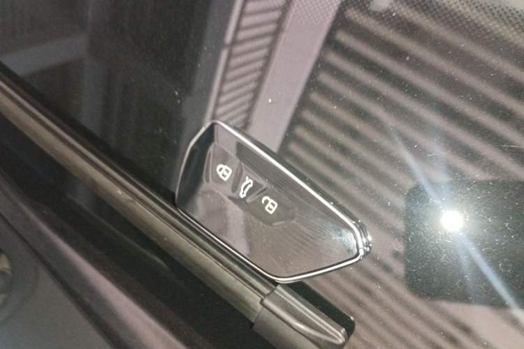Used Volkswagen ID.4 CROZZ 2022 Standard Range PURE Edition Interior 1