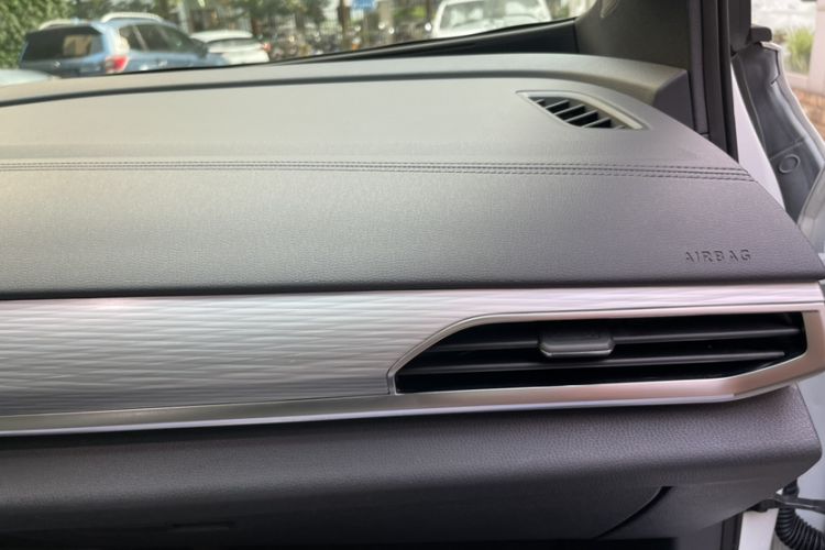 Used Volkswagen ID.4 CROZZ 2022 Long-Range PURE+ Edition Interior 11