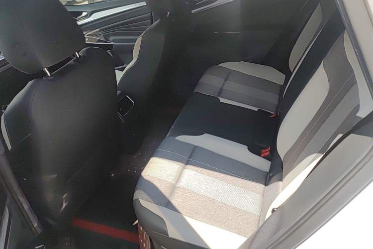 Used Volkswagen ID.4 CROZZ 2022 Long-Range PURE+ Edition Interior 2