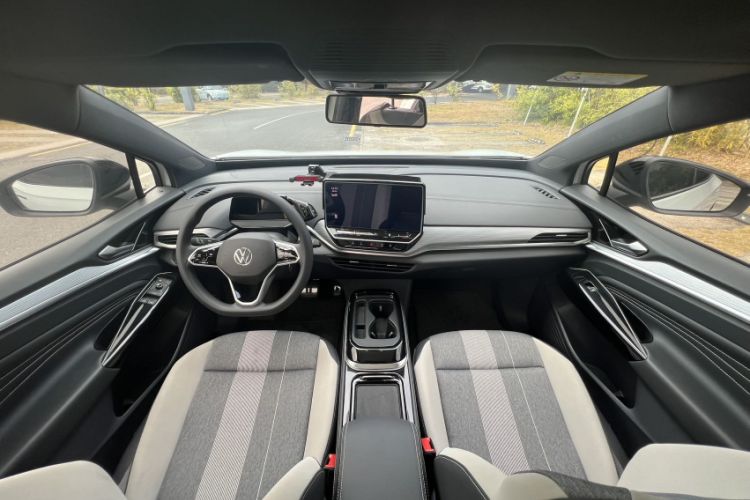 Used Volkswagen ID.4 CROZZ 2022 Pure Edition Limited Edition Interior 3