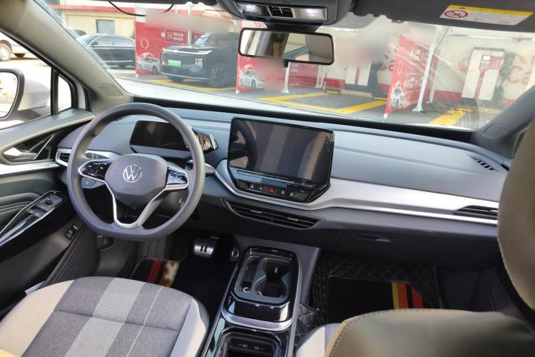 Used Volkswagen ID.4 CROZZ 2022 Long-Range PURE+ Edition Interior 3