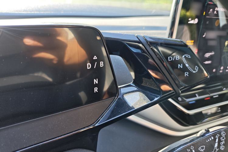 Used Volkswagen ID.4 CROZZ 2022 Long-Range PRO Edition Interior 8