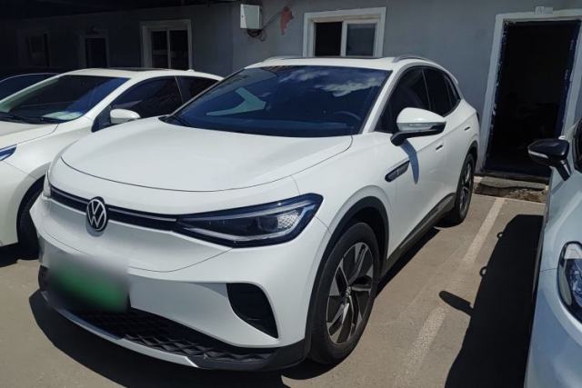 Ojetý Volkswagen ID.4 CROZZ 2022 Long-Range PURE+ Edition