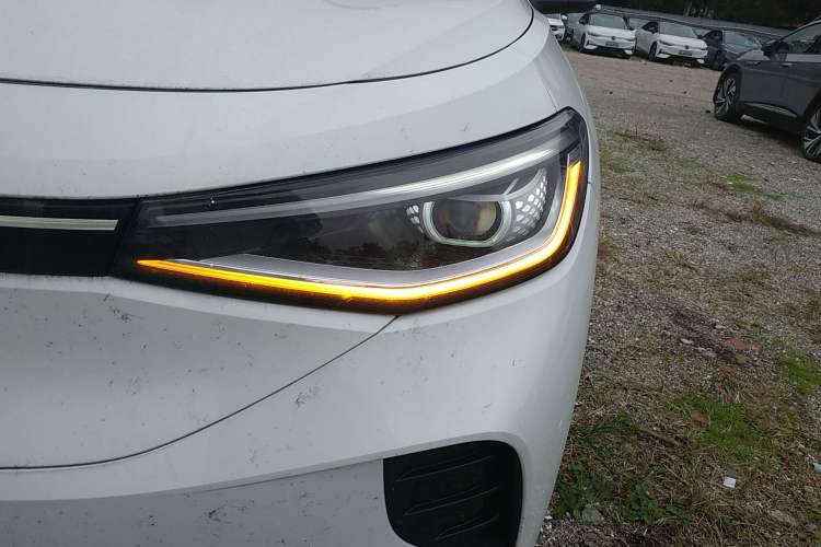 Used Volkswagen ID.4 CROZZ 2022 High-Performance PRIME Edition Left Front Headlight
