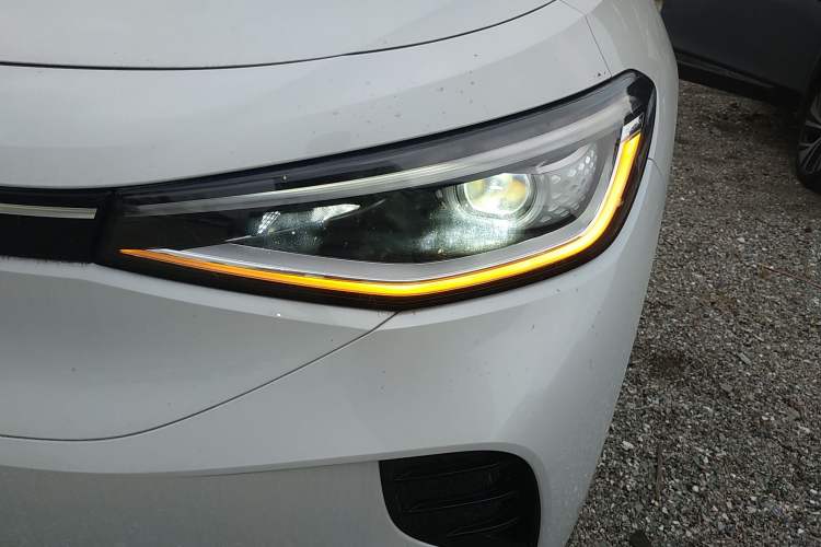 Used Volkswagen ID.4 CROZZ 2022 High-Performance PRIME Edition Left Front Headlight