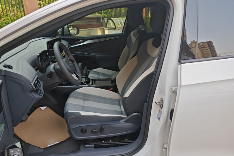 Used Volkswagen ID.4 CROZZ 2022 Standard Range PURE Edition Left Front Seat