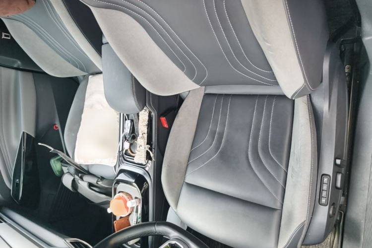 Used Volkswagen ID.4 CROZZ 2022 Long-Range PRO Edition Left Front Seat