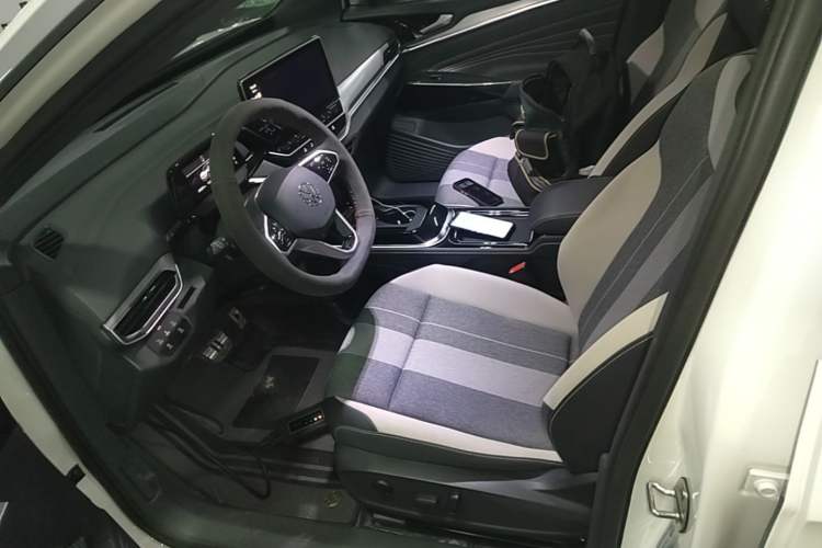 Used Volkswagen ID.4 CROZZ 2022 Pure Edition Limited Edition Left Front Seat