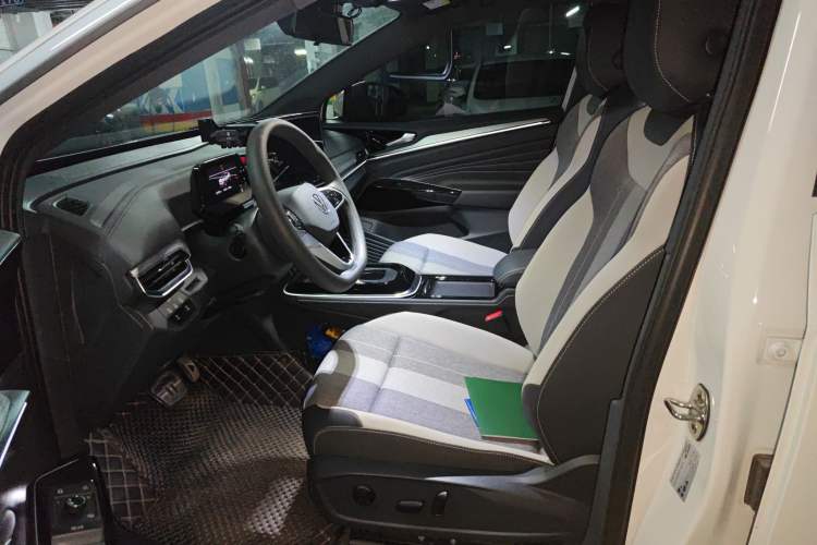 Used Volkswagen ID.4 CROZZ 2022 Pure Edition Limited Edition Left Front Seat