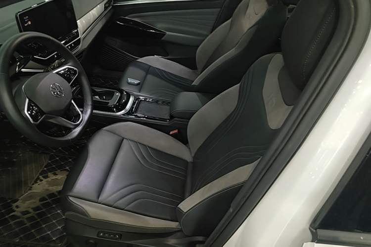 Used Volkswagen ID.4 CROZZ 2022 Long-Range Lite PRO Edition Left Front Seat