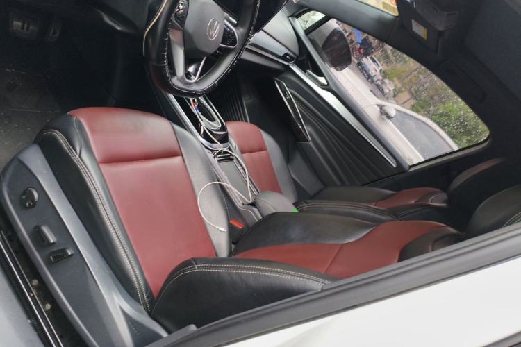 Used Volkswagen ID.4 CROZZ 2022 Long-Range PURE+ Edition Left Front Seat