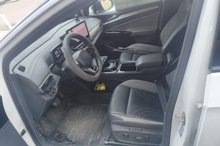 Used Volkswagen ID.4 CROZZ 2022 Long-Range Lite PRO Edition Left Front Seat