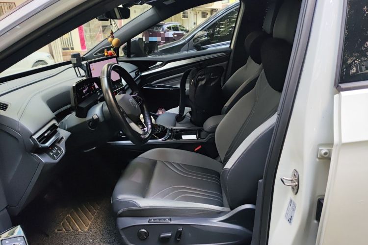 Used Volkswagen ID.4 CROZZ 2022 Long-Range PRO Edition Left Front Seat