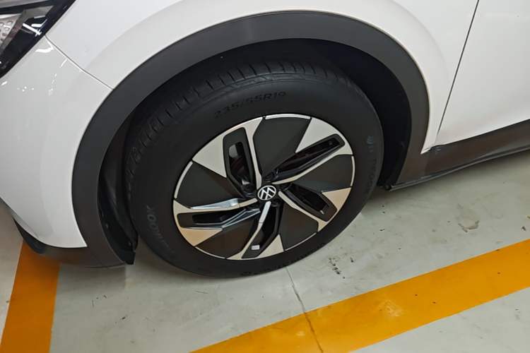 Used Volkswagen ID.4 CROZZ 2022 Pure Edition Limited Edition Left Front Wheel Hub