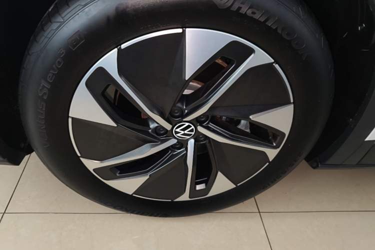Used Volkswagen ID.4 CROZZ 2022 Pure Edition Limited Edition Left Front Wheel Hub
