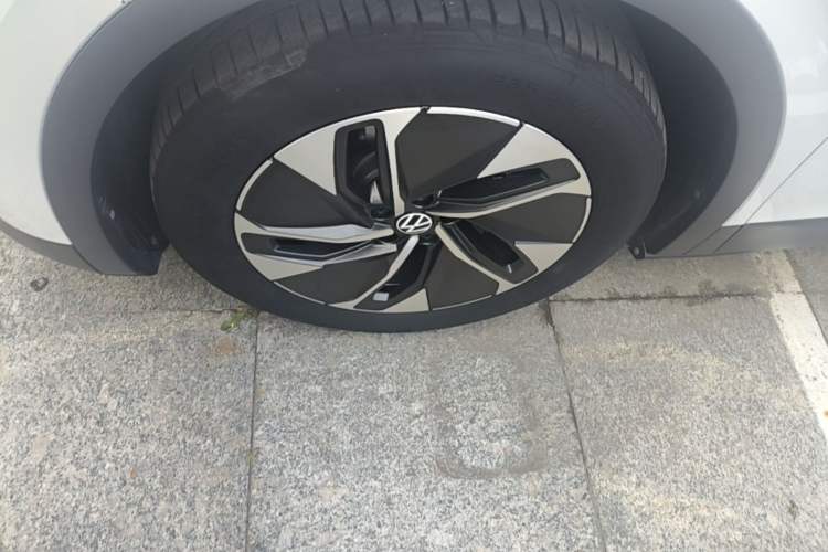 Used Volkswagen ID.4 CROZZ 2022 Pure Edition Limited Edition Left Front Wheel Hub