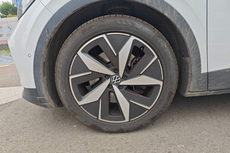 Used Volkswagen ID.4 CROZZ 2022 Long-Range Lite PRO Edition Left Front Wheel Hub