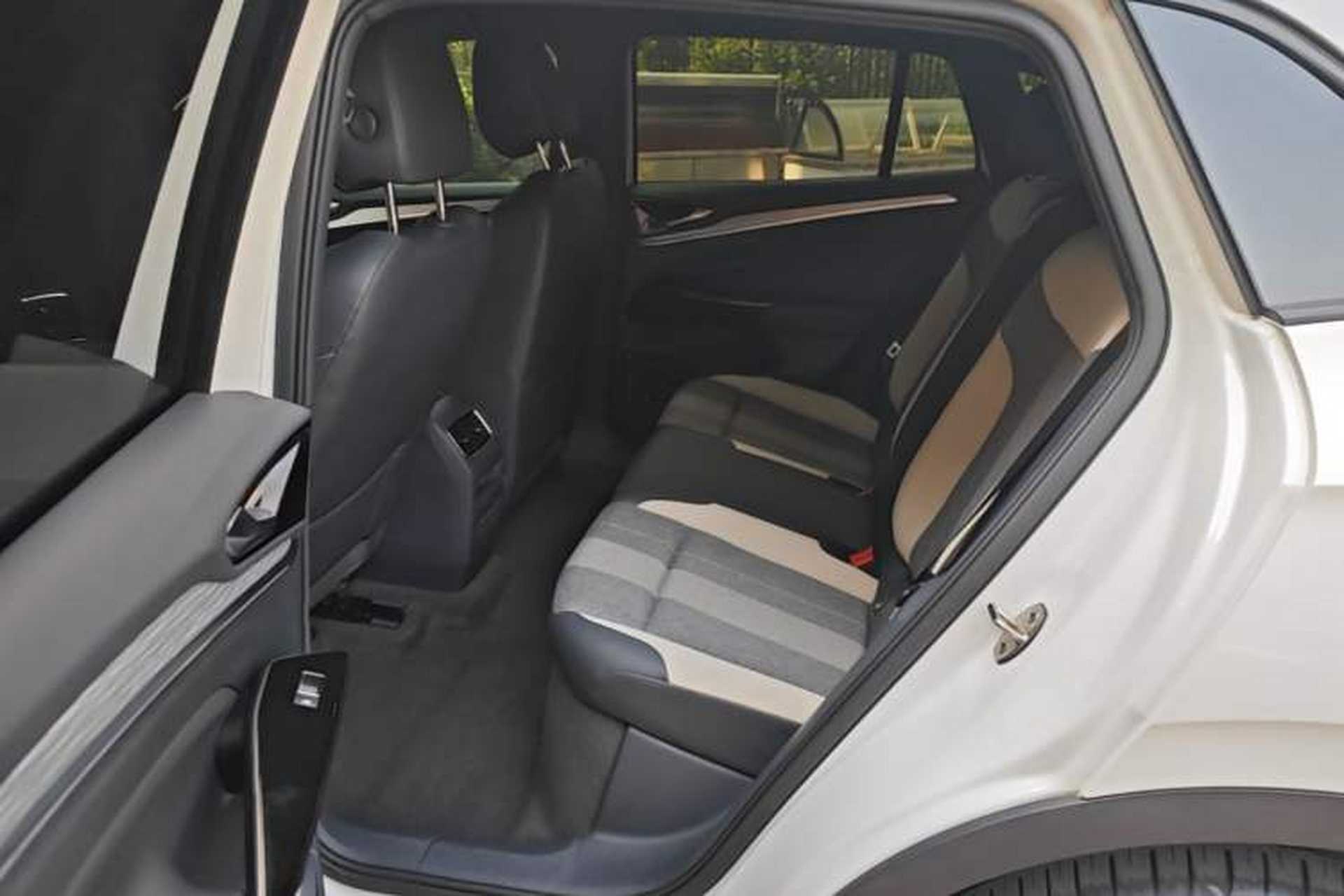 Used Volkswagen ID.4 CROZZ 2022 Standard Range PURE Edition Left Rear Seat