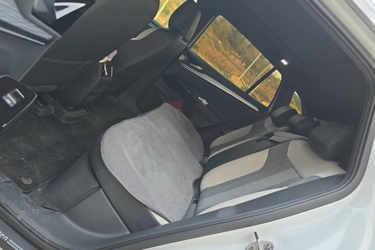 Used Volkswagen ID.4 CROZZ 2022 Standard Range PURE Edition Left Rear Seat