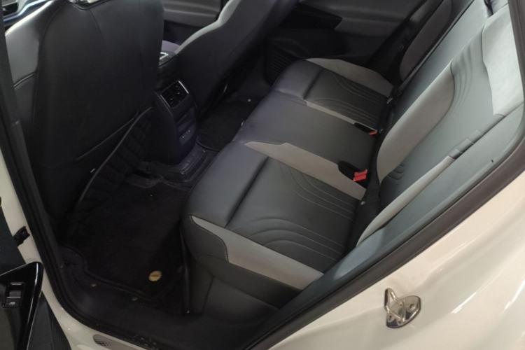 Used Volkswagen ID.4 CROZZ 2022 Long-Range Lite PRO Edition Left Rear Seat
