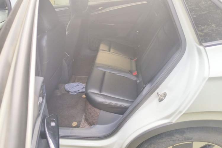 Used Volkswagen ID.4 CROZZ 2022 Pure Edition Limited Edition Left Rear Seat