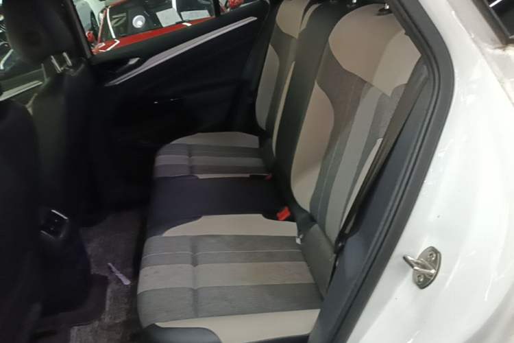 Used Volkswagen ID.4 CROZZ 2022 Long-Range PURE+ Edition Left Rear Seat