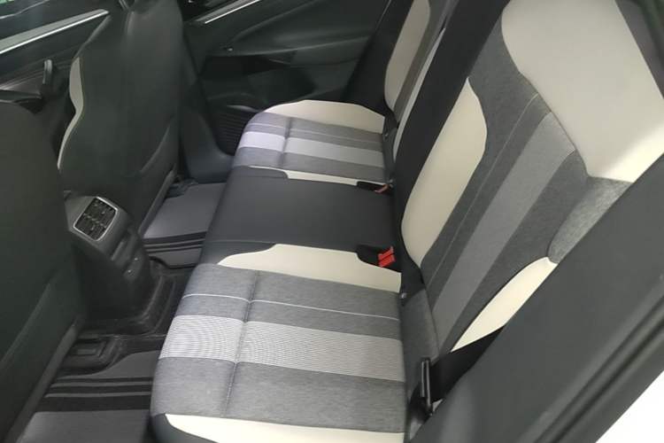 Used Volkswagen ID.4 CROZZ 2022 Pure Edition Limited Edition Left Rear Seat
