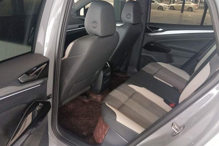 Used Volkswagen ID.4 CROZZ 2022 Standard Range PURE Edition Left Rear Seat