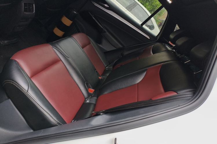 Used Volkswagen ID.4 CROZZ 2022 Long-Range PURE+ Edition Left Rear Seat