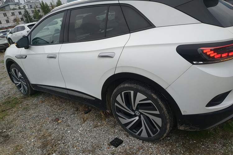Used Volkswagen ID.4 CROZZ 2022 High-Performance PRIME Edition Left Side
