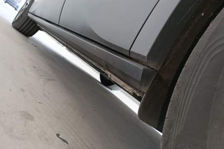 Used Volkswagen ID.4 CROZZ 2022 Pure Edition Limited Edition Left Side Sill