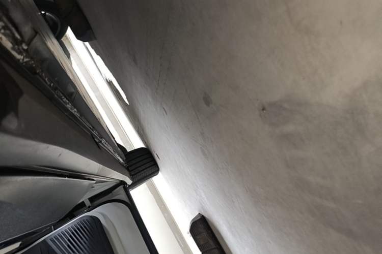 Used Volkswagen ID.4 CROZZ 2022 Long-Range Lite PRO Edition Left Side Sill