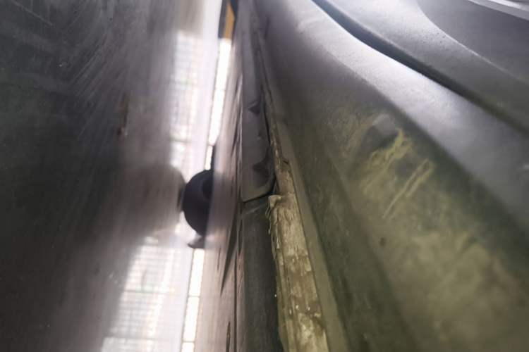 Used Volkswagen ID.4 CROZZ 2022 Long-Range PRO Edition Left Side Sill