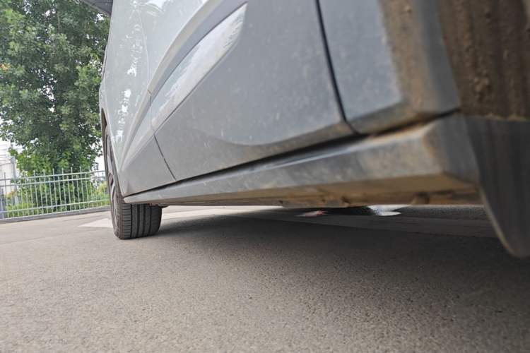 Used Volkswagen ID.4 CROZZ 2022 Long-Range Lite PRO Edition Left Side Sill