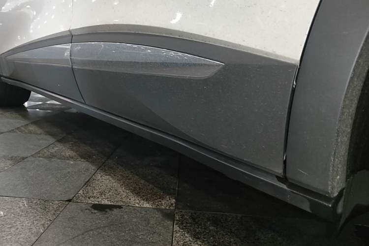 Used Volkswagen ID.4 CROZZ 2022 Long-Range Lite PRO Edition Left Side Sill