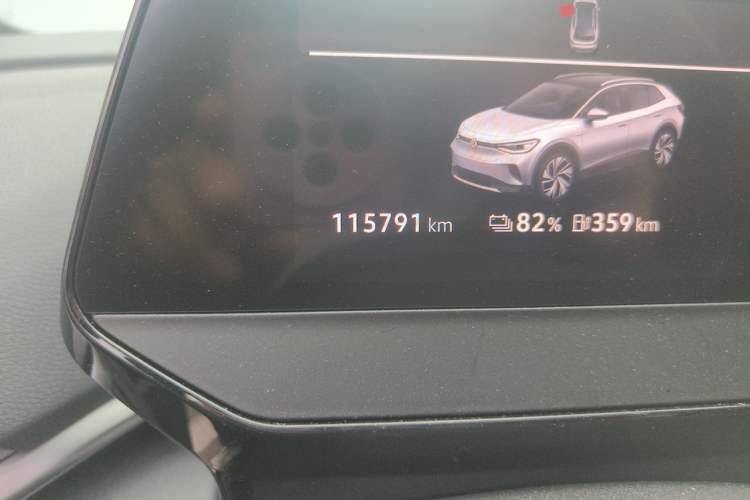 Used Volkswagen ID.4 CROZZ 2022 Long-Range PURE+ Edition Odometer Close Up