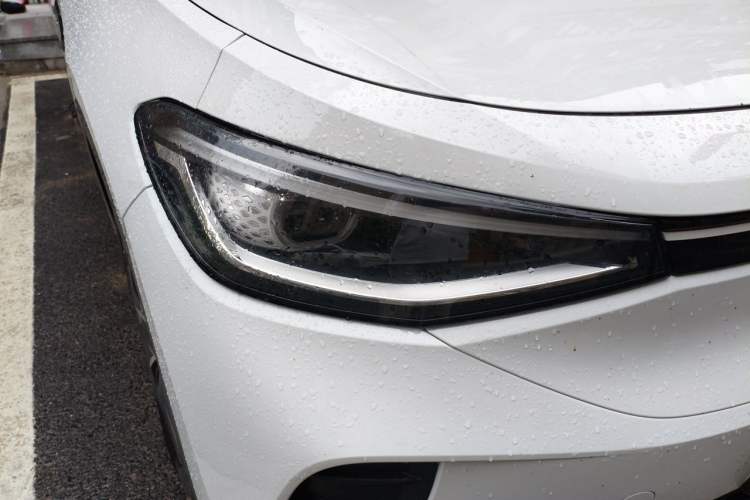 Used Volkswagen ID.4 CROZZ 2022 Long-Range PURE+ Edition Right Front Headlight
